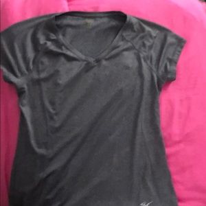 athletic short sleeve shirt